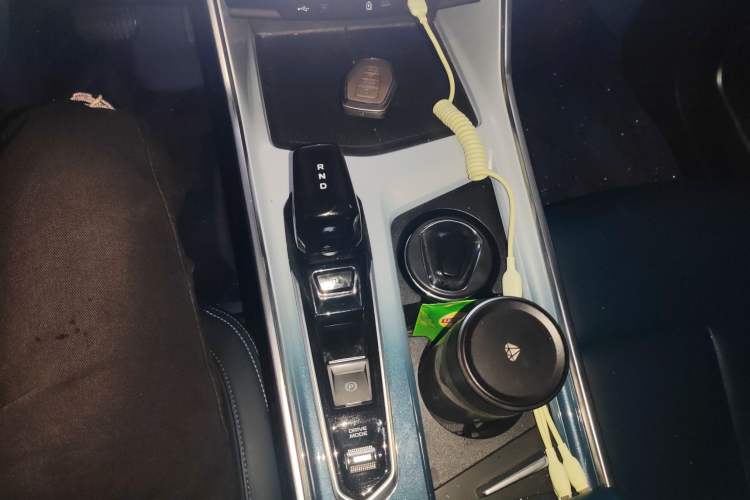Used Geely Auto Jiajie 2023 Geely Jiaji L 1.5TD DCT Luxury Model Gear Lever