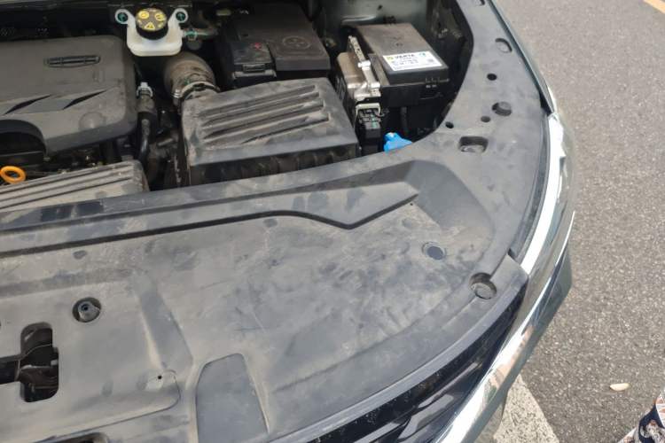 Used Geely Auto Jiajie 2023 Geely Jiaji L 1.5TD DCT Luxury Model Engine Bay Left