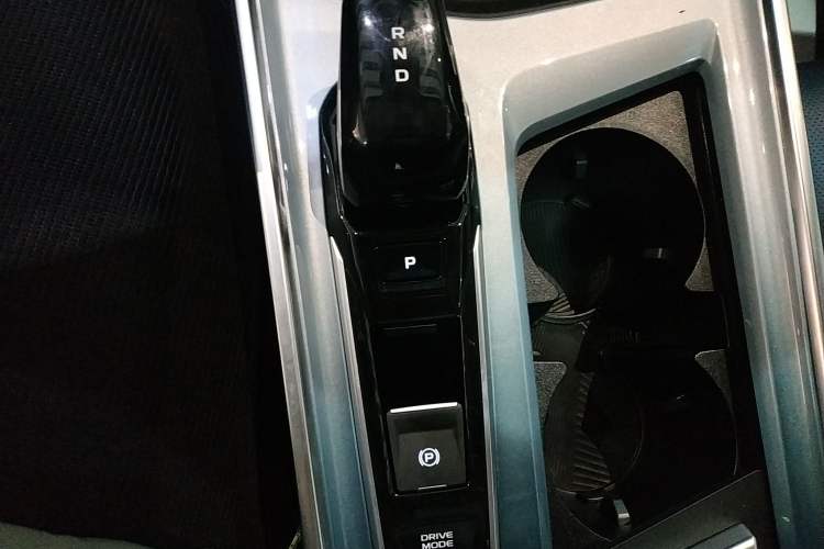Used Geely Auto Jiajie 2023 Geely Jiaji L 1.5TD DCT Luxury Model Gear Lever
