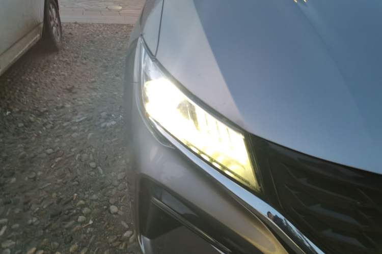 Used Geely Auto Jiajie 2023 Geely Jiaji L 1.5TD DCT Luxury Model Right Front Headlight