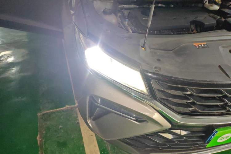 Used Geely Auto Jiajie 2023 Geely Jiaji L 1.5TD DCT Luxury Model Right Front Headlight