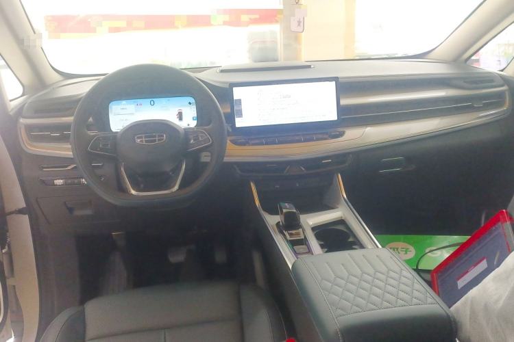 Used Geely Auto Jiajie 2023 Geely Jiaji L 1.5TD DCT Comfort Edition Center Console