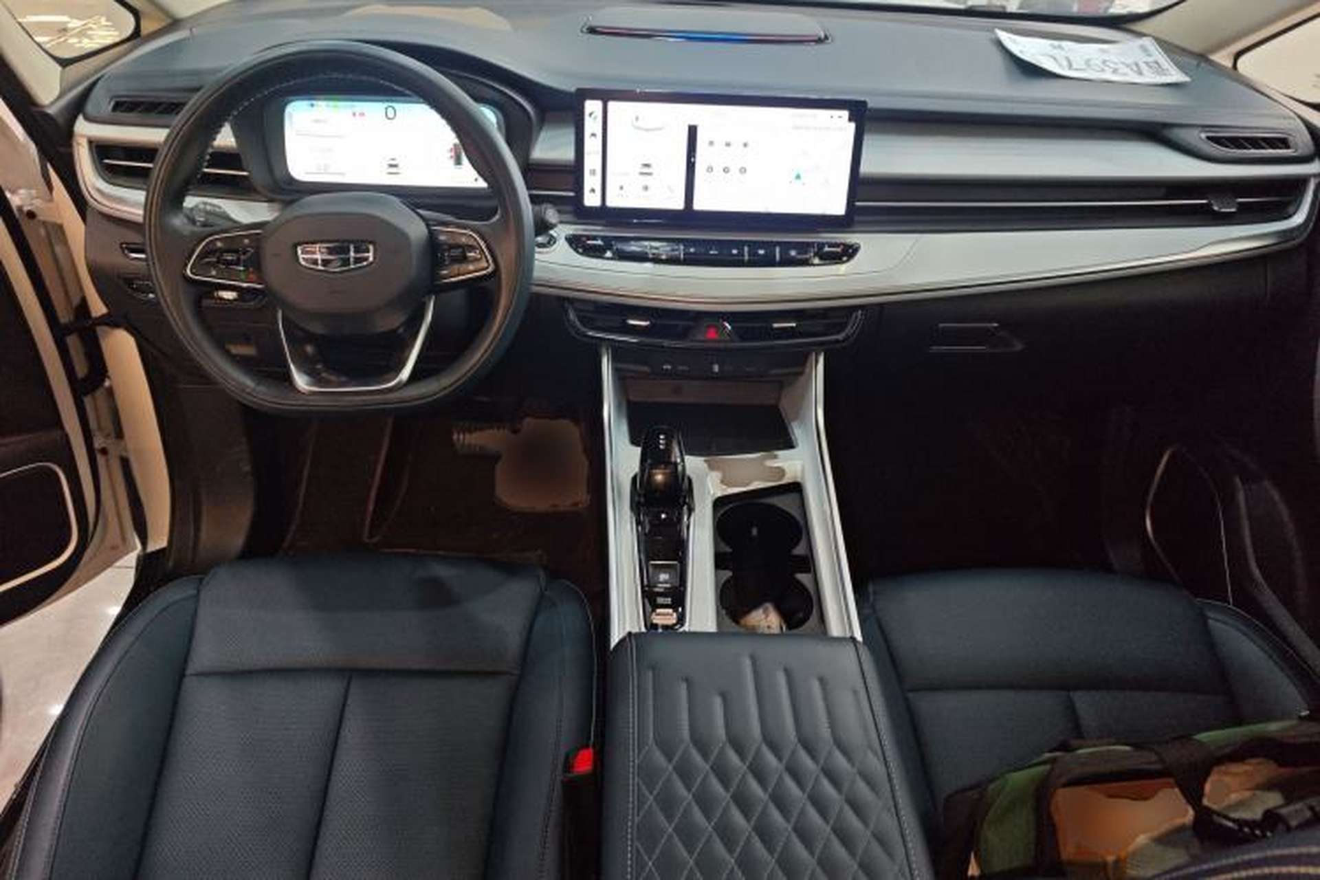 Used Geely Auto Jiajie 2023 Geely Jiaji L 1.5TD DCT Luxury Model Center Console