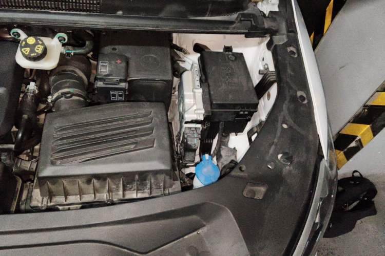 Used Geely Auto Jiajie 2023 Geely Jiaji L 1.5TD DCT Luxury Model Engine Bay Left