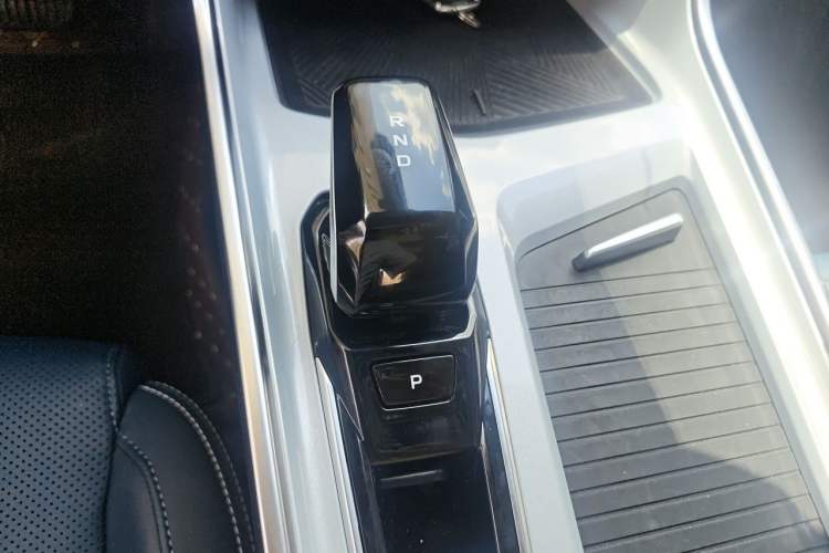 Used Geely Auto Jiajie 2023 Geely Jiaji L 1.5TD DCT Comfort Edition Gear Lever