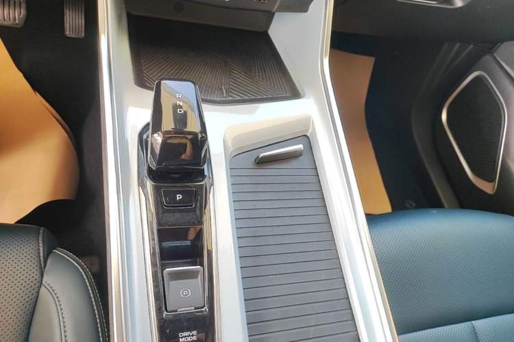Used Geely Auto Jiajie 2023 Geely Jiaji L 1.5TD DCT Luxury Model Gear Lever