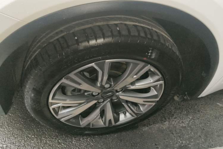Used Geely Auto Jiajie 2023 Geely Jiaji L 1.5TD DCT Luxury Model Left Front Wheel Hub