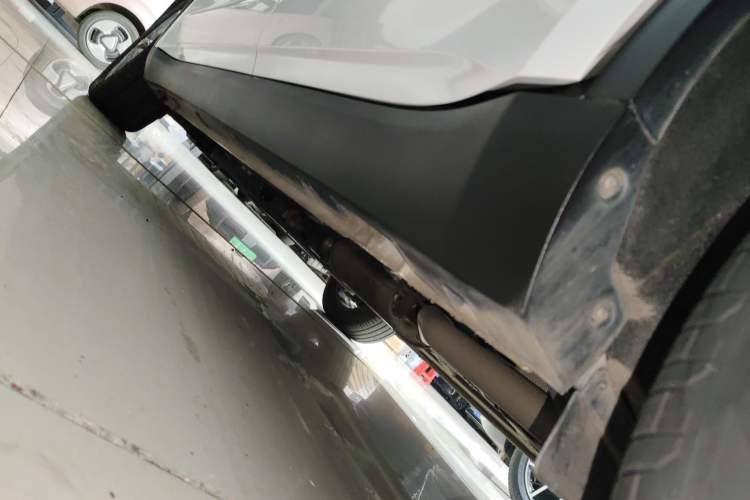 Used Geely Auto Jiajie 2023 Geely Jiaji L 1.5TD DCT Comfort Edition Left Side Sill