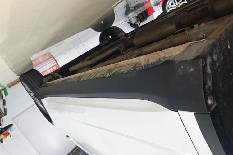 Used Geely Auto Jiajie 2023 Geely Jiaji L 1.5TD DCT Luxury Model Left Side Sill