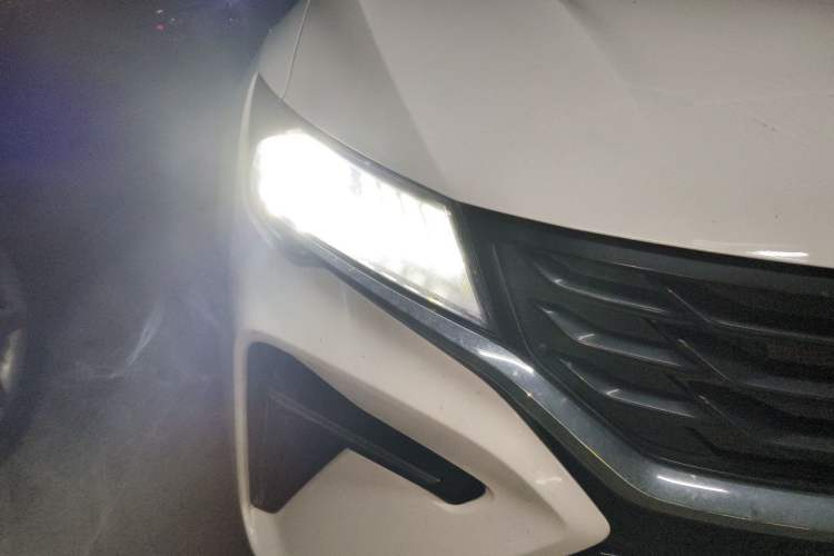 Used Geely Auto Jiajie 2023 Geely Jiaji L 1.5TD DCT Luxury Model Right Front Headlight