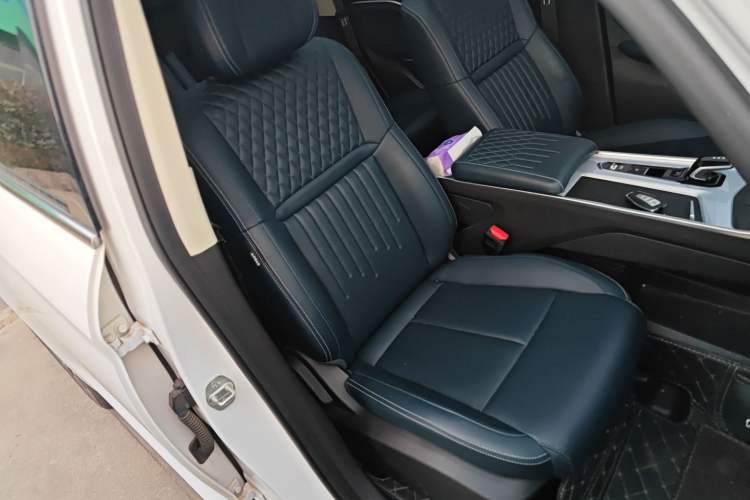 Used Geely Auto Jiajie 2023 Geely Jiaji L 1.5TD DCT Luxury Model Right Front Seat