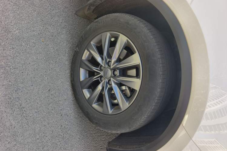 Used Geely Auto Jiajie 2023 Geely Jiaji L 1.5TD DCT Comfort Edition Right Front Wheel Hub