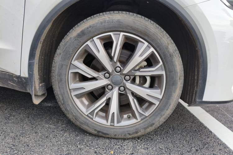 Used Geely Auto Jiajie 2023 Geely Jiaji L 1.5TD DCT Luxury Model Right Front Wheel Hub