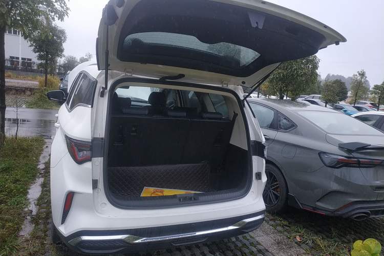 Used Geely Auto Jiajie 2023 Geely Jiaji L 1.5TD DCT Luxury Model Trunk