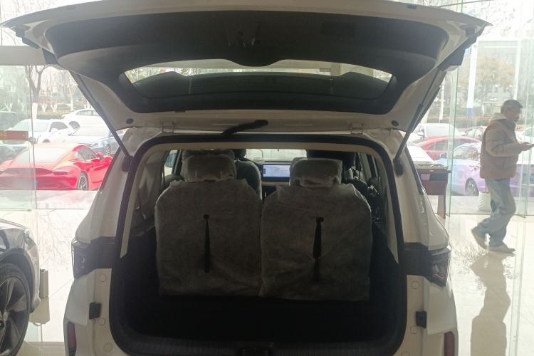 Used Geely Auto Jiajie 2023 Geely Jiaji L 1.5TD DCT Comfort Edition Trunk