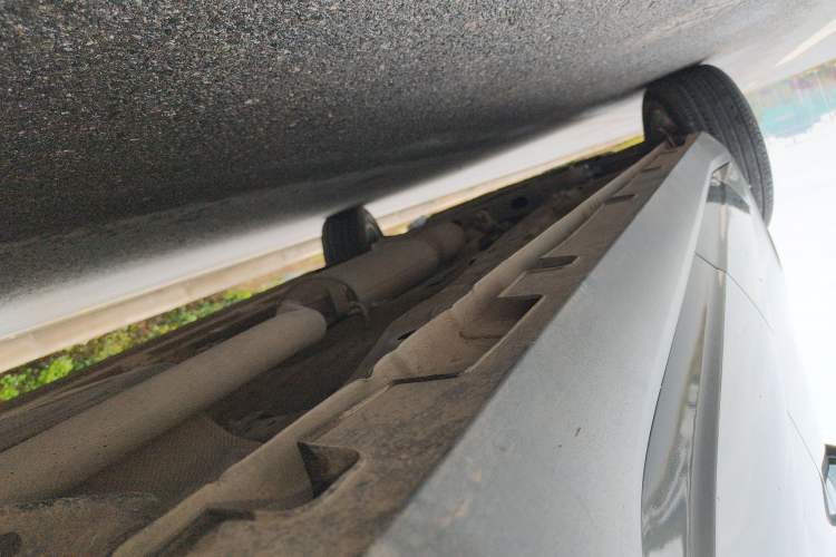Used Geely Auto Jiajie 2025 1.5TD DCT Dragon Edition Left Side Sill