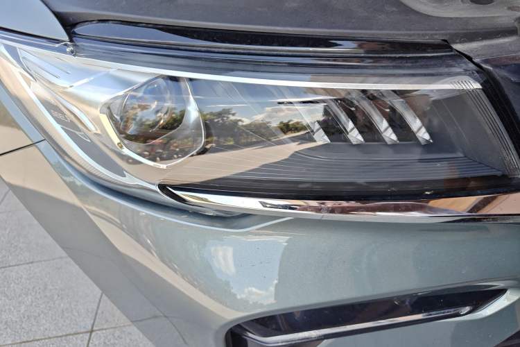 Used Geely Auto Jiajie 2025 1.5TD DCT Pengcheng Edition Right Front Headlight