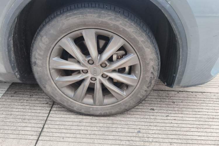Used Geely Auto Jiajie 2025 1.5TD DCT Dragon Edition Right Front Wheel Hub