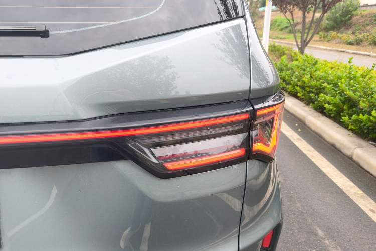 Used Geely Auto Jiajie 2025 1.5TD DCT Dragon Edition Right Rear Taillight