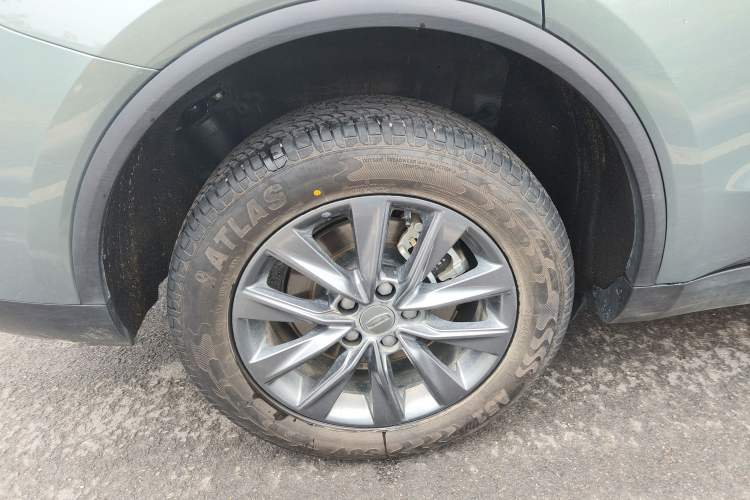 Used Geely Auto Jiajie 2025 1.5TD DCT Dragon Edition Right Rear Wheel Hub