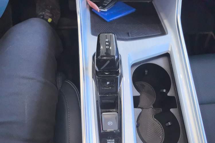 Used Geely Auto Jiajie 2025 1.5TD DCT Pengcheng Edition Gear Lever