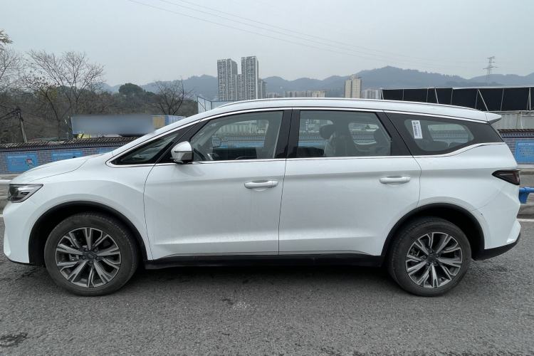 Used Geely Auto Jiajie 2025 1.5TD DCT Pengcheng Edition Exterior 3