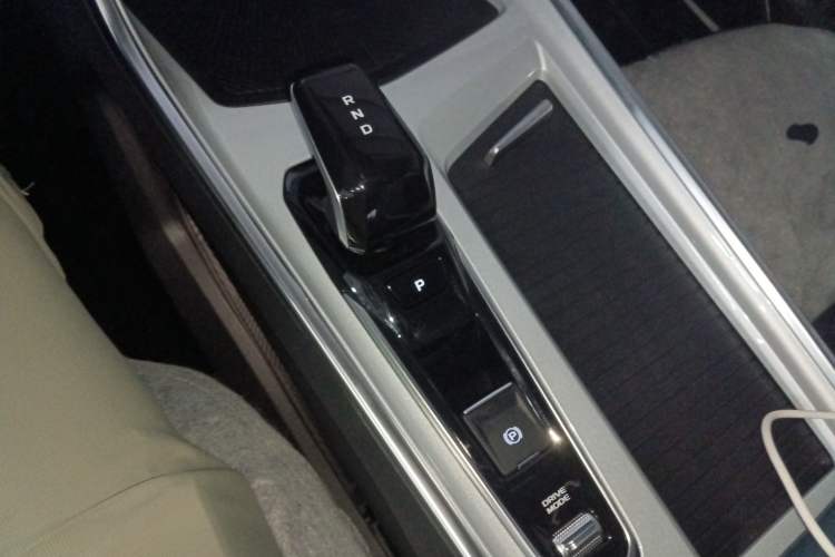 Used Geely Auto Jiajie 2025 1.5TD DCT Pengcheng Edition Gear Lever