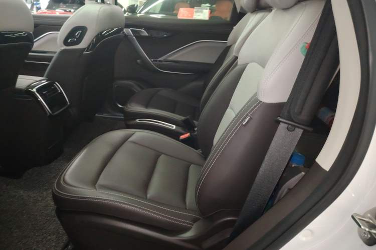 Used Geely Auto Jiajie New Energy 2019 1.5TD PHEV Premium Model Interior 4