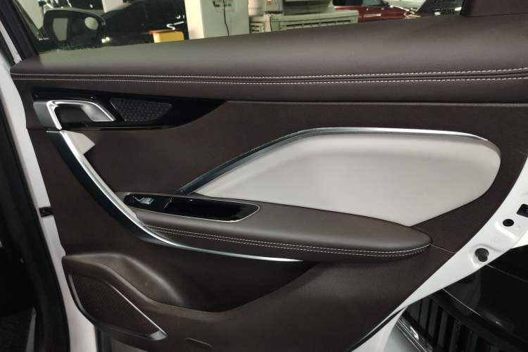 Used Geely Auto Jiajie New Energy 2019 1.5TD PHEV Premium Model Interior 6