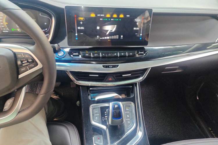 Used Geely Auto Jiajie New Energy 2019 1.5TD PHEV Deluxe Edition Audio And AC Panel