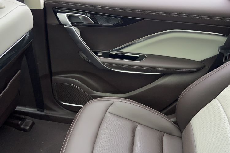 Used Geely Auto Jiajie New Energy 2019 1.5TD PHEV Premium Model Interior 4