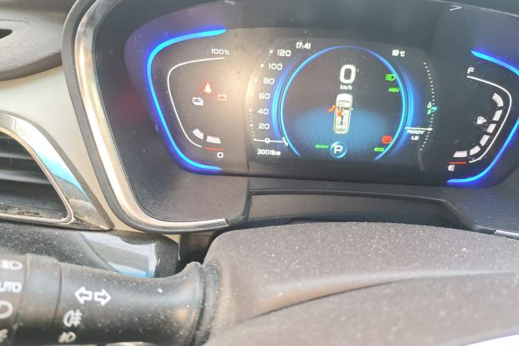 Used Geely Auto Jiajie New Energy 2019 1.5TD PHEV Premium Model Odometer Close Up