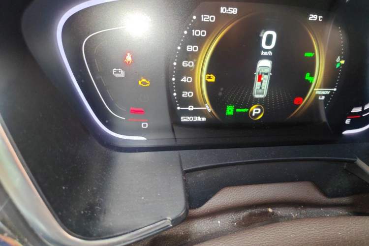 Used Geely Auto Jiajie New Energy 2019 1.5TD PHEV Deluxe Edition Odometer Close Up