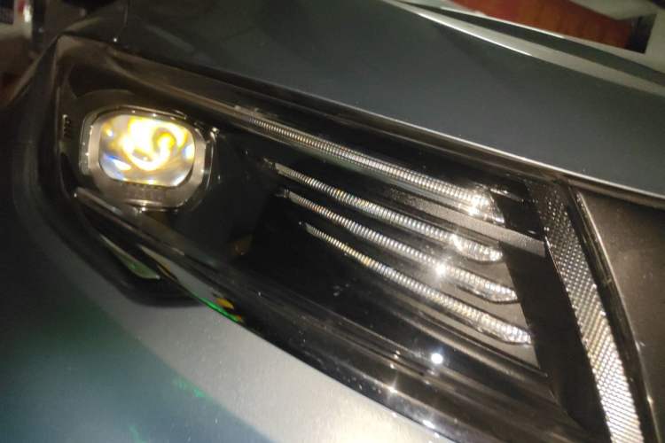 Used Geely Auto Jiajie New Energy 2019 1.5TD PHEV Yaoxiang Edition Right Front Headlight
