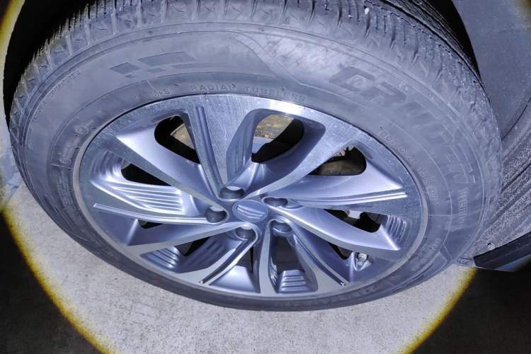 Used Geely Auto Jiajie New Energy 2019 1.5TD PHEV Yaoxiang Edition Right Front Wheel Hub