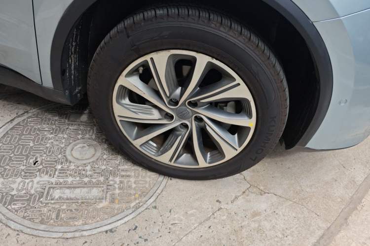 Used Geely Auto Jiajie New Energy 2019 1.5TD PHEV Deluxe Edition Right Front Wheel Hub
