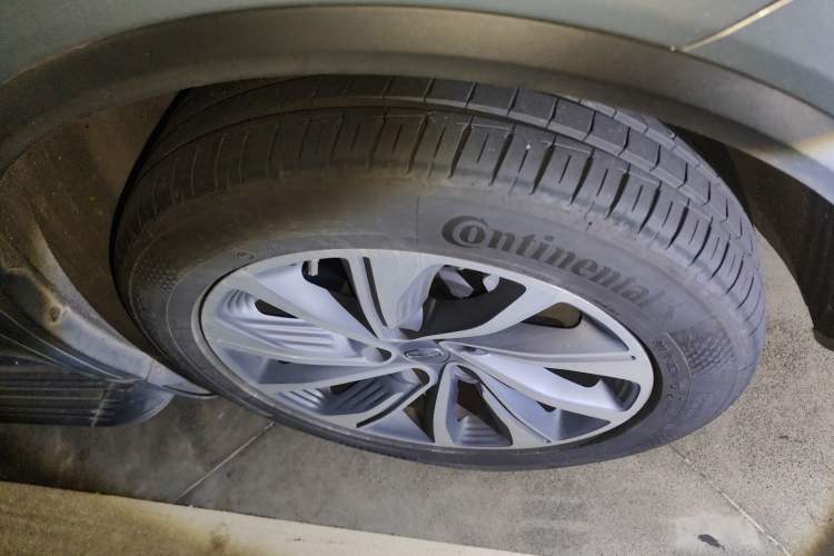Used Geely Auto Jiajie New Energy 2019 1.5TD PHEV Premium Model Right Front Wheel Hub