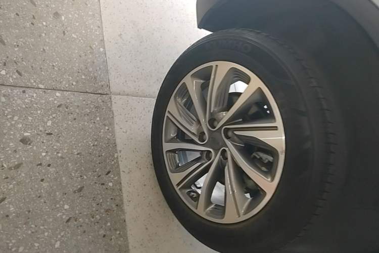 Used Geely Auto Jiajie New Energy 2019 1.5TD PHEV Premium Model Right Rear Wheel Hub