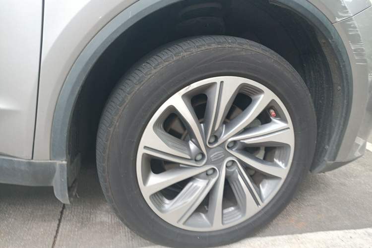 Used Geely Auto Jiajie New Energy 2019 1.5TD PHEV Yaoxiang Edition Right Front Wheel Hub