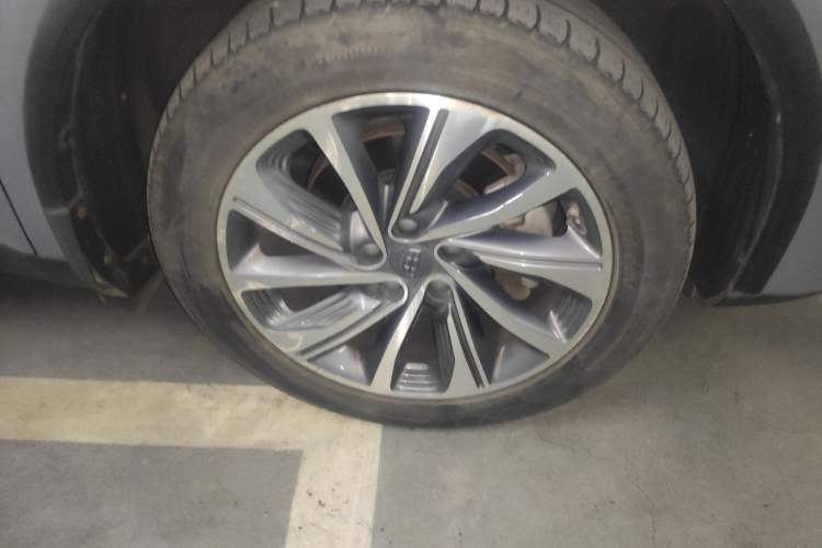Used Geely Auto Jiajie New Energy 2019 1.5TD PHEV Deluxe Edition Right Front Wheel Hub