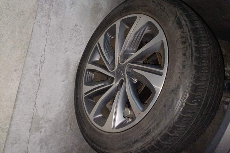 Used Geely Auto Jiajie New Energy 2019 1.5TD PHEV Deluxe Edition Right Front Wheel Hub