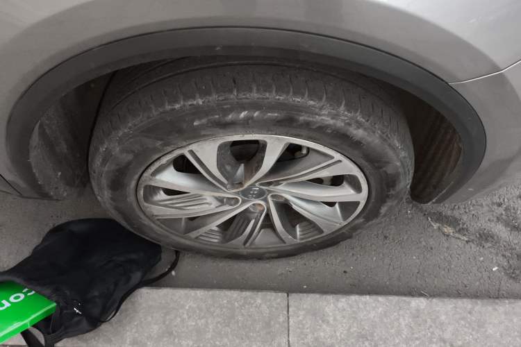 Used Geely Auto Jiajie New Energy 2019 1.5TD PHEV Deluxe Edition Right Front Wheel Hub