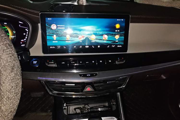 Used Geely Auto Jiajie New Energy 2019 1.5TD PHEV Deluxe Edition Audio And AC Panel