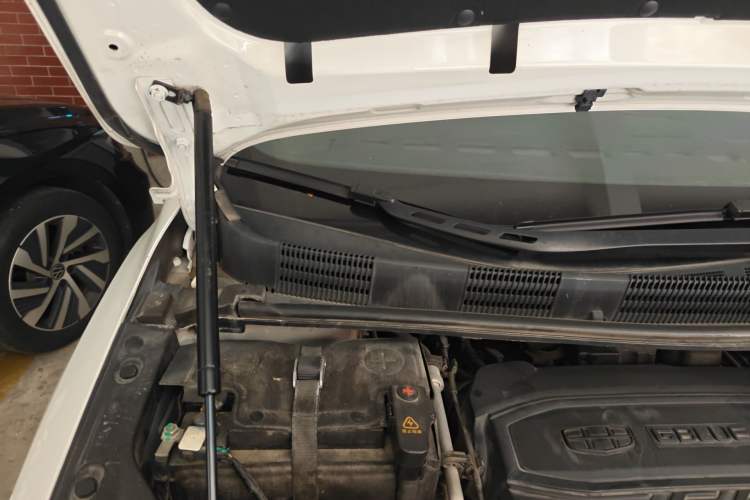 Used Geely Auto Jiajie New Energy 2019 1.5TD PHEV Deluxe Edition Engine Bay Right