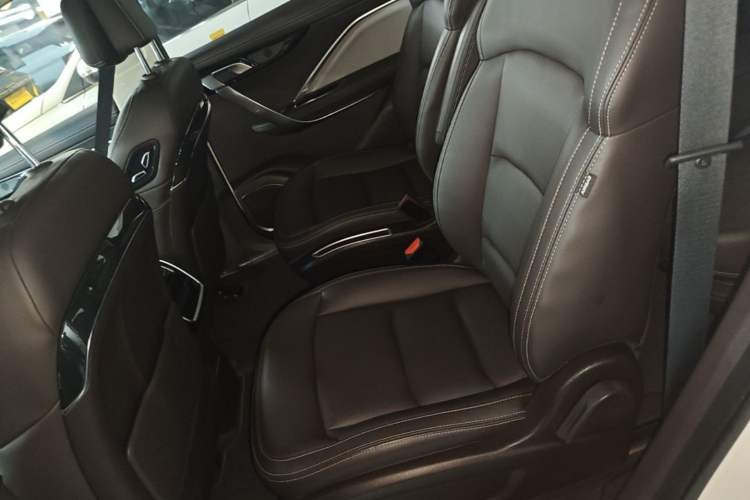 Used Geely Auto Jiajie New Energy 2019 1.5TD PHEV Deluxe Edition Left Rear Seat