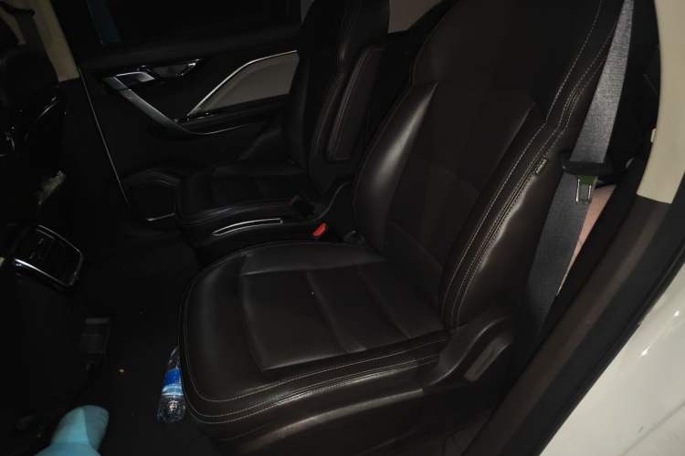 Used Geely Auto Jiajie New Energy 2019 1.5TD PHEV Deluxe Edition Left Rear Seat