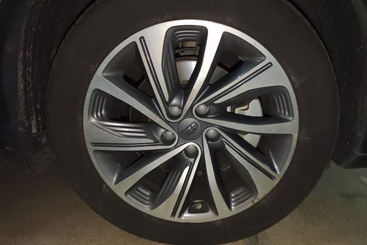Used Geely Auto Jiajie New Energy 2019 1.5TD PHEV Deluxe Edition Right Front Wheel Hub