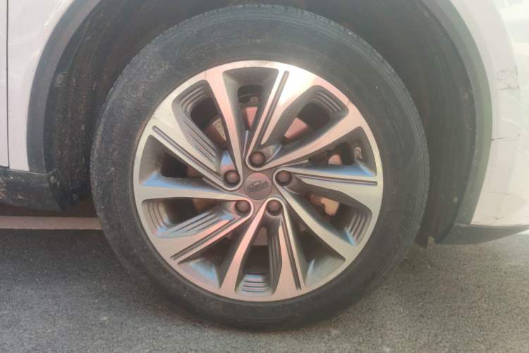 Used Geely Auto Jiajie New Energy 2019 1.5TD PHEV Deluxe Edition Right Front Wheel Hub
