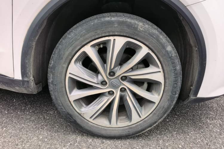 Used Geely Auto Jiajie New Energy 2019 1.5TD PHEV Deluxe Edition Right Front Wheel Hub