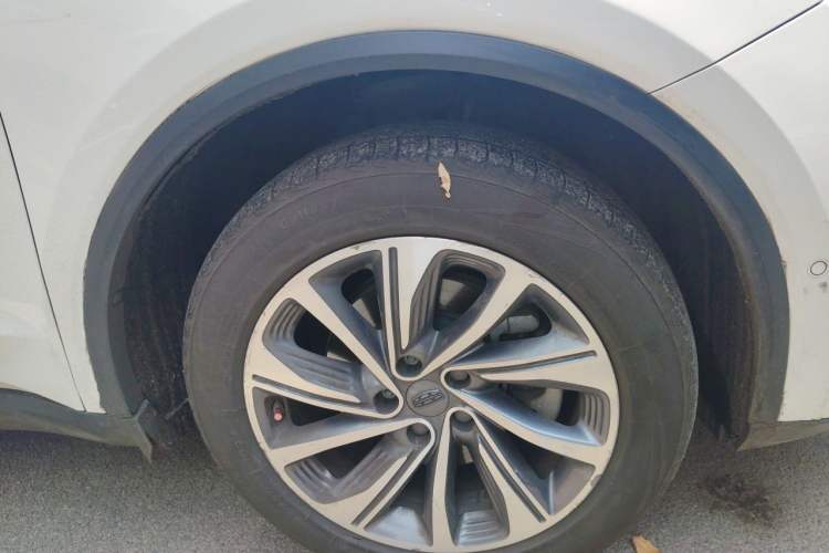 Used Geely Auto Jiajie New Energy 2019 1.5TD PHEV Deluxe Edition Right Front Wheel Hub